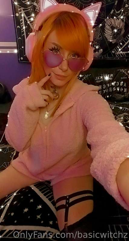 basicwitchz image #0