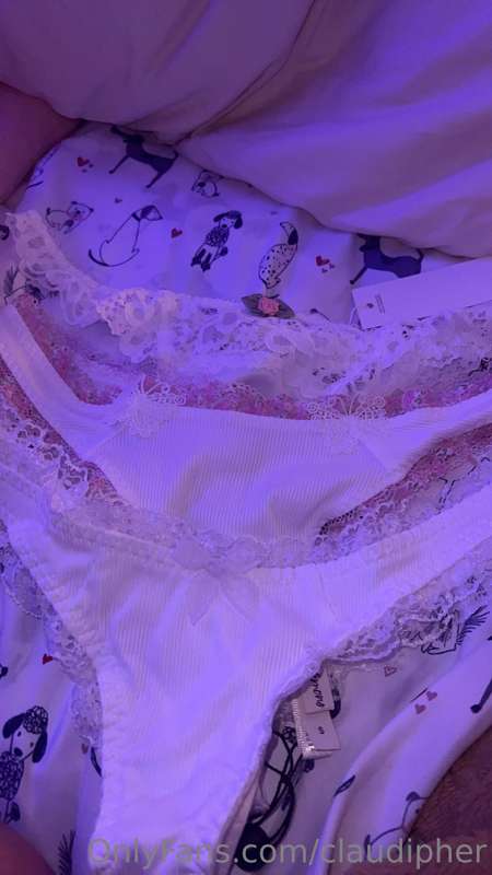 so who wants to buy me the matching tops so i can look cute ..