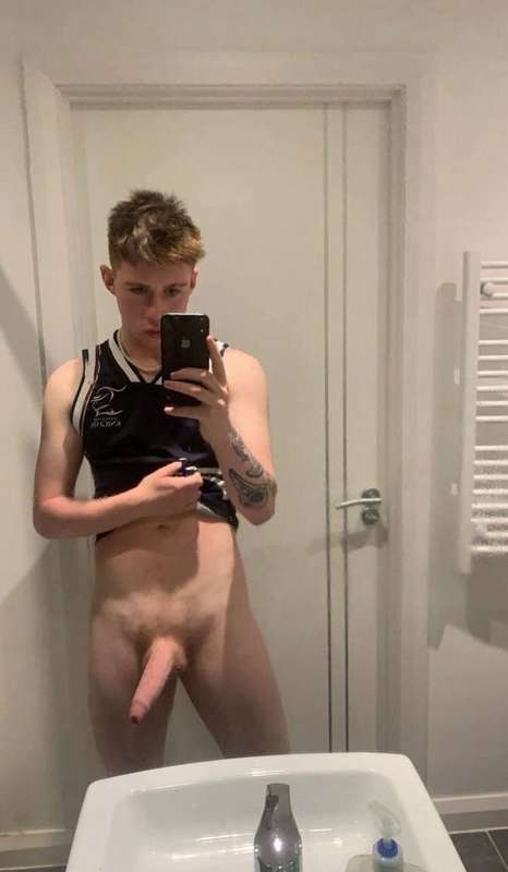 #Ad. Check out my beautiful twinky  chav boy 😜 I’m sure you’..