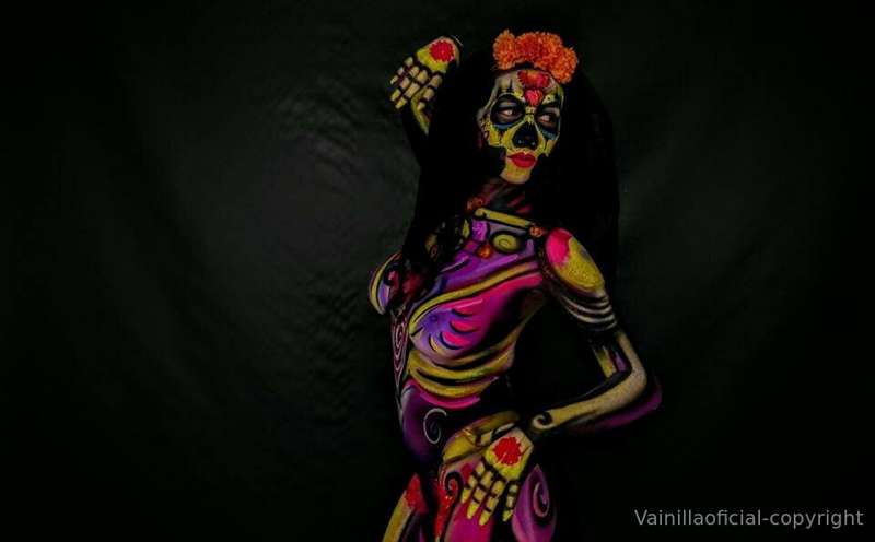 En México hoy festejamos a nuestros muertos ...
Les gusta es..