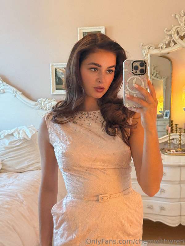 Serving vintage glam this Sunday 