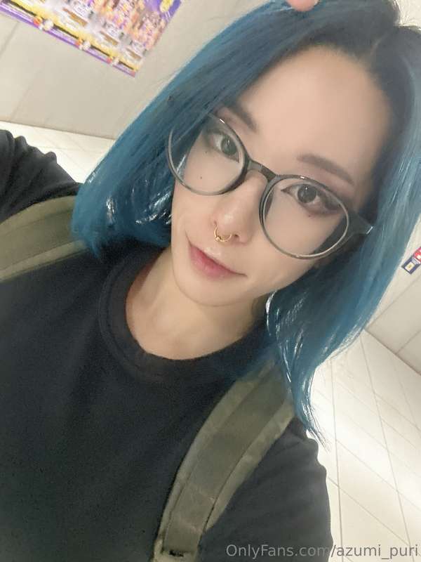 10/23誕生日を迎えました🎂当日は急遽仕事が休みになったので朝から美容室に行き、眼鏡を清水買いして、行きたかったパン屋..