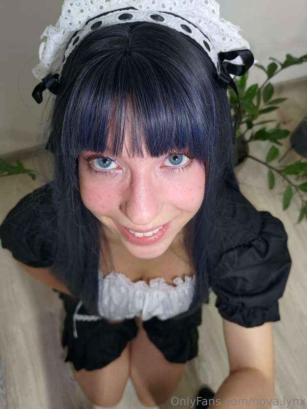 Look into my eyes while you cum!