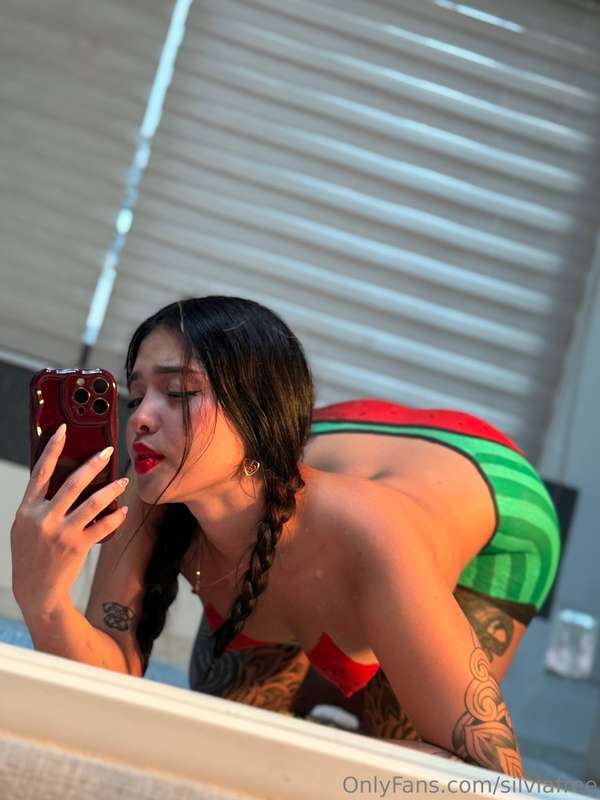 Watermelon for dessert? 🍉👅