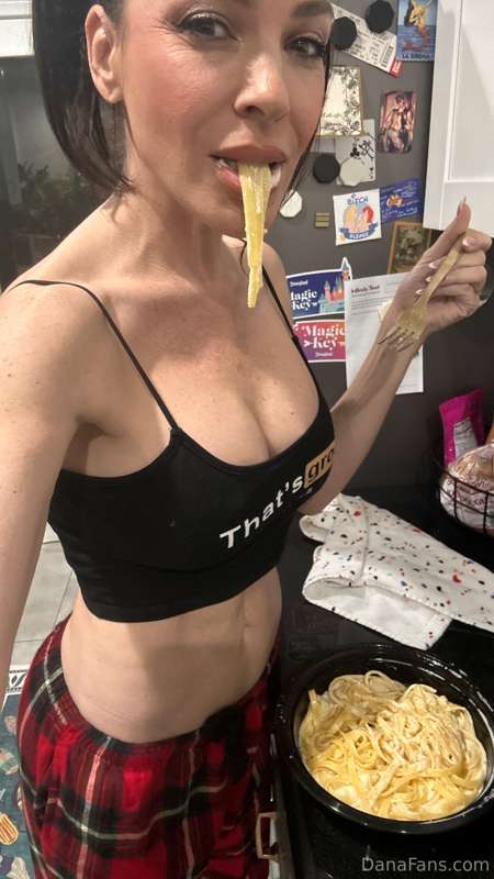 Photo 269 of Dana DeArmond on Tocromo