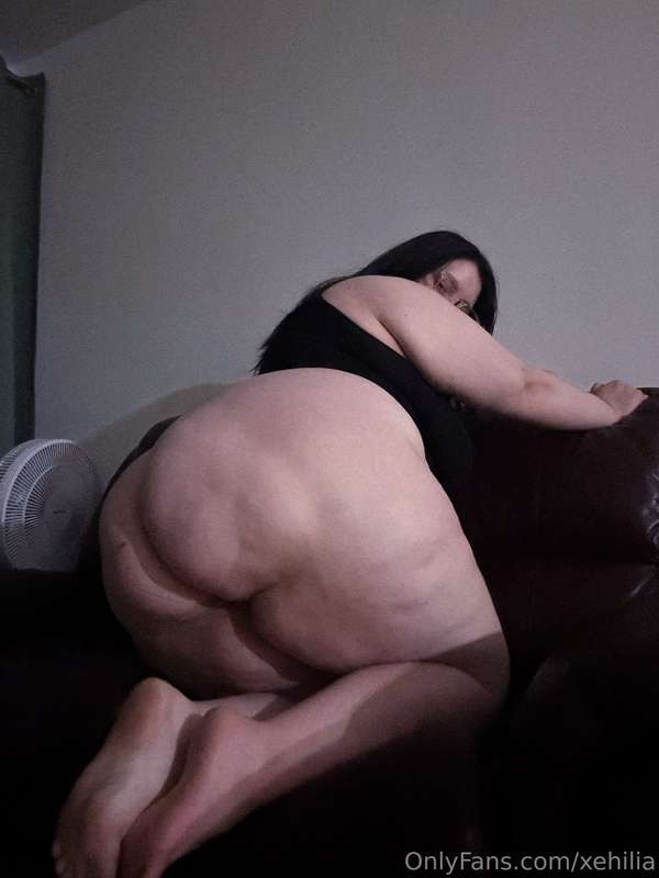 one peek at these cheeks and your day gets way better :p