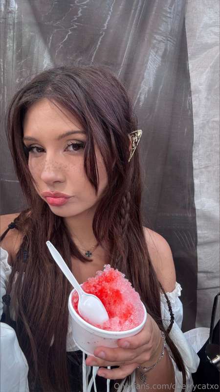 This ice cream is very tasty 🤤💞