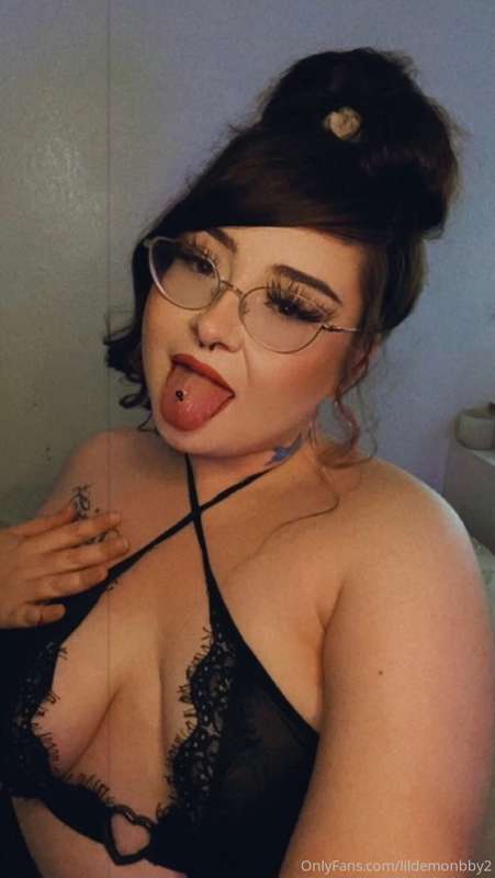 need my tits nutted on 🥺