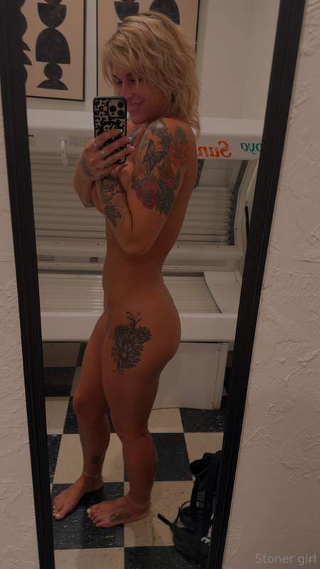 You wanna play daddy? Cum over to my xxx and tell me about i..