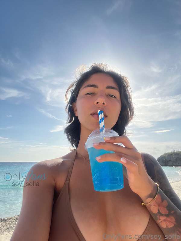 Sunny day and my blue curaçao 💙 you want some of this? ;)