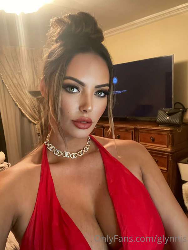 my favorite thing to make for dinner is reservations 😜💋