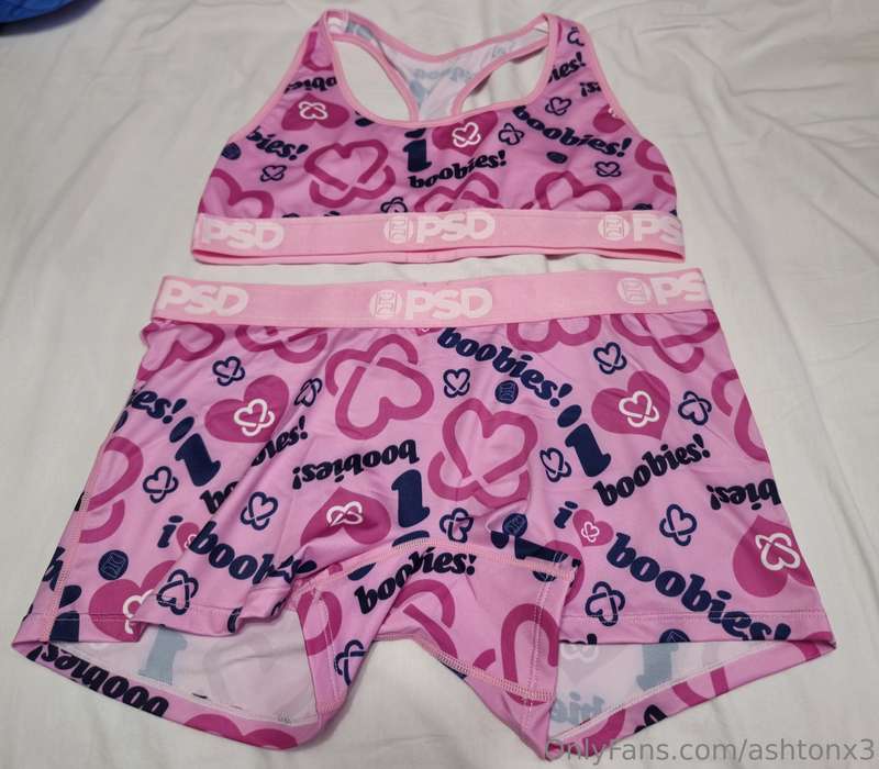 New clothes 😍💖