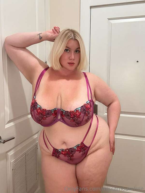 All natural 🥰 let me seduce you at https://onlyfans.com/amou..