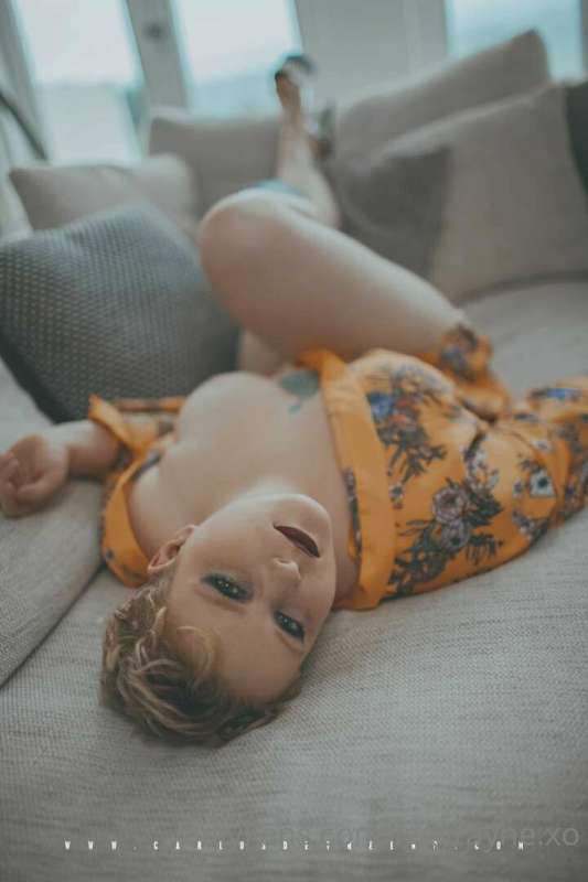 How are you gonna enjoy your long weekend? 
I plan on lazing..