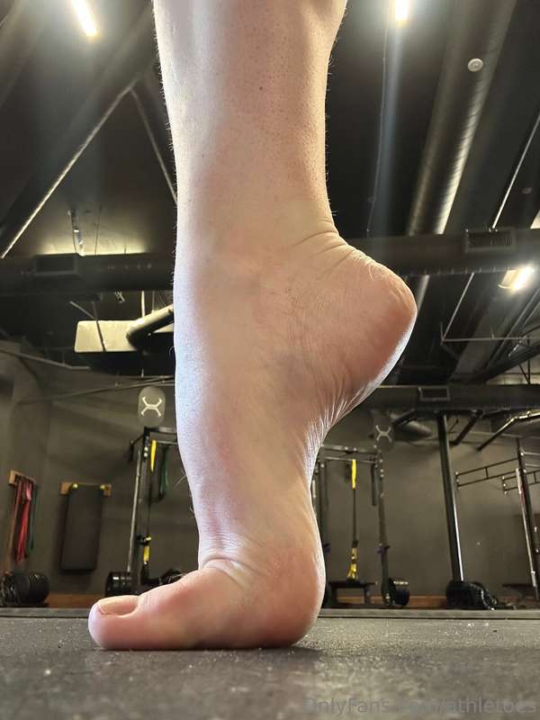 High curvy arches 💖