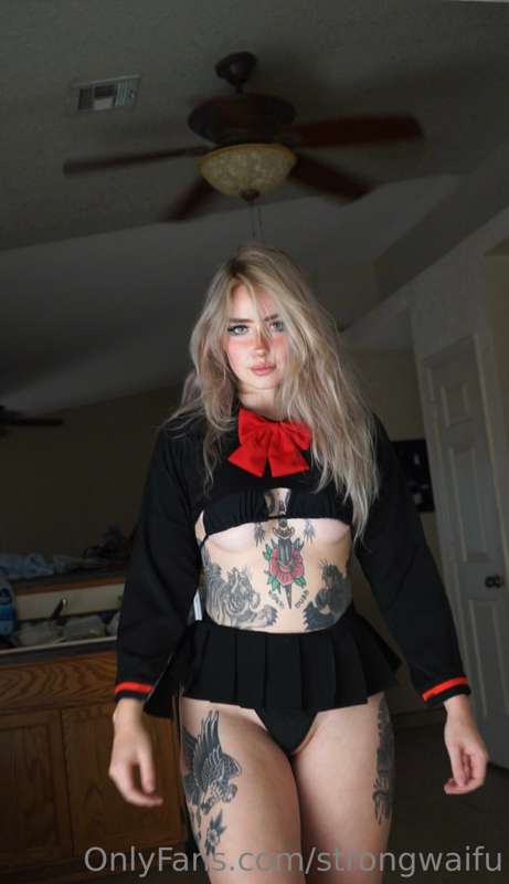 strongwaifu photo
