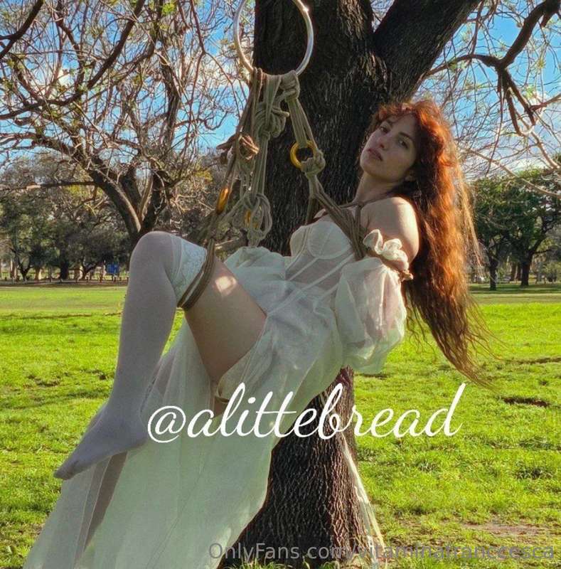 ✨️🍞 @alittlebread 🍞🌙Argentinian girl 28 yo. with braces⚔️ st..