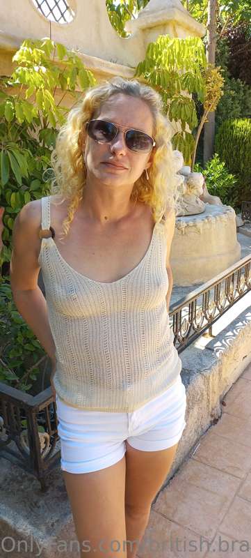 british.braless.hotwifex