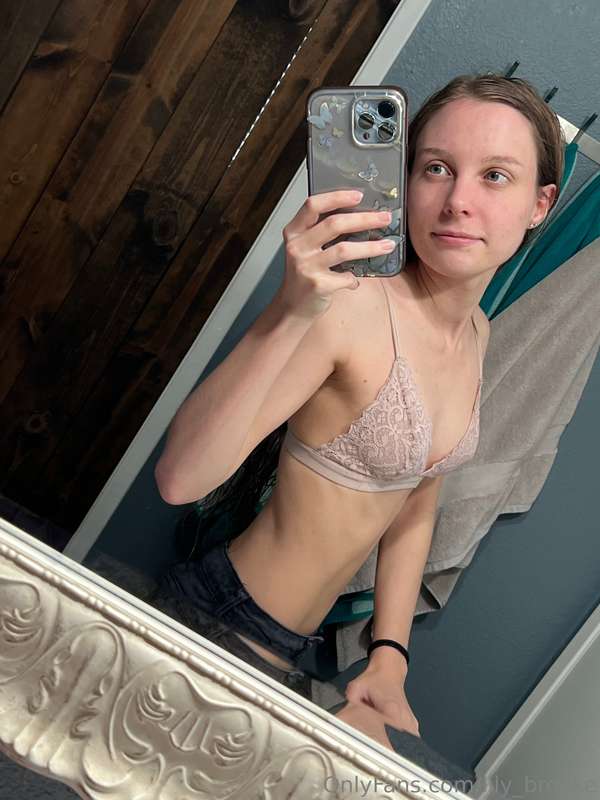 lily_brooke
