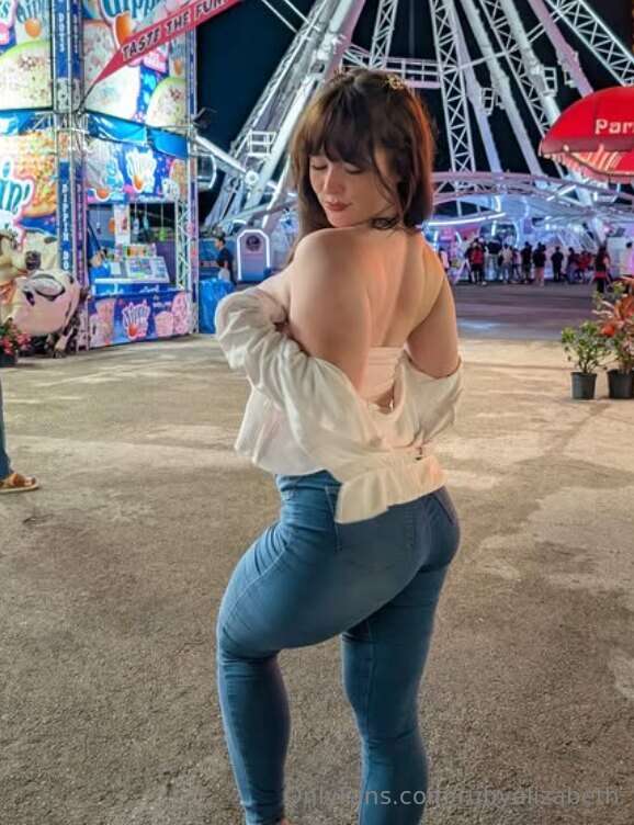Wanna get stuck on the Ferris wheel together? 🤭