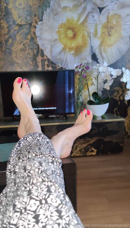 I dont see your dignity and cash under my feet. Change this ..