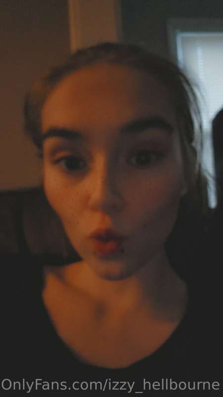 izzy_hellbourne image #3