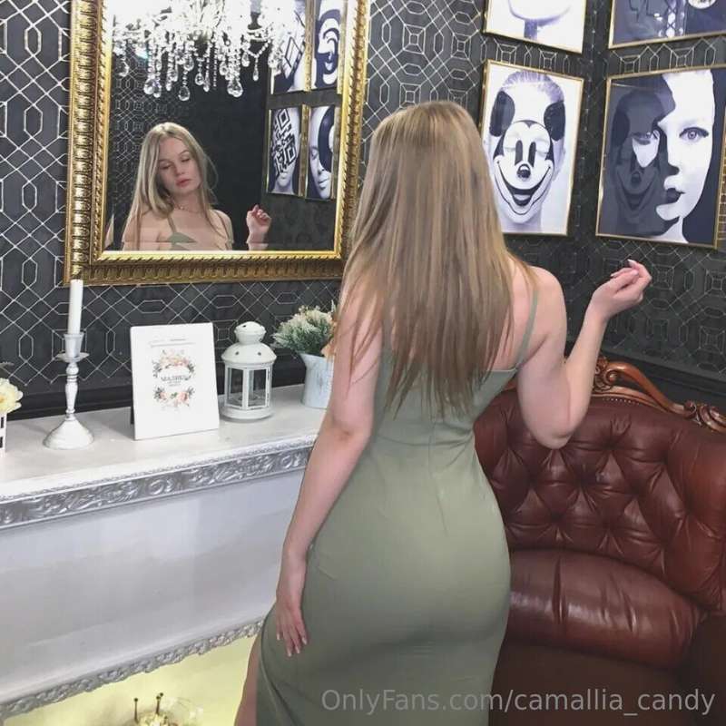 Are you a fan of big asses?😜
