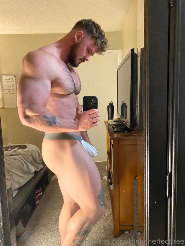 My first gift from a fan 😏 hope you like it as much as I do!