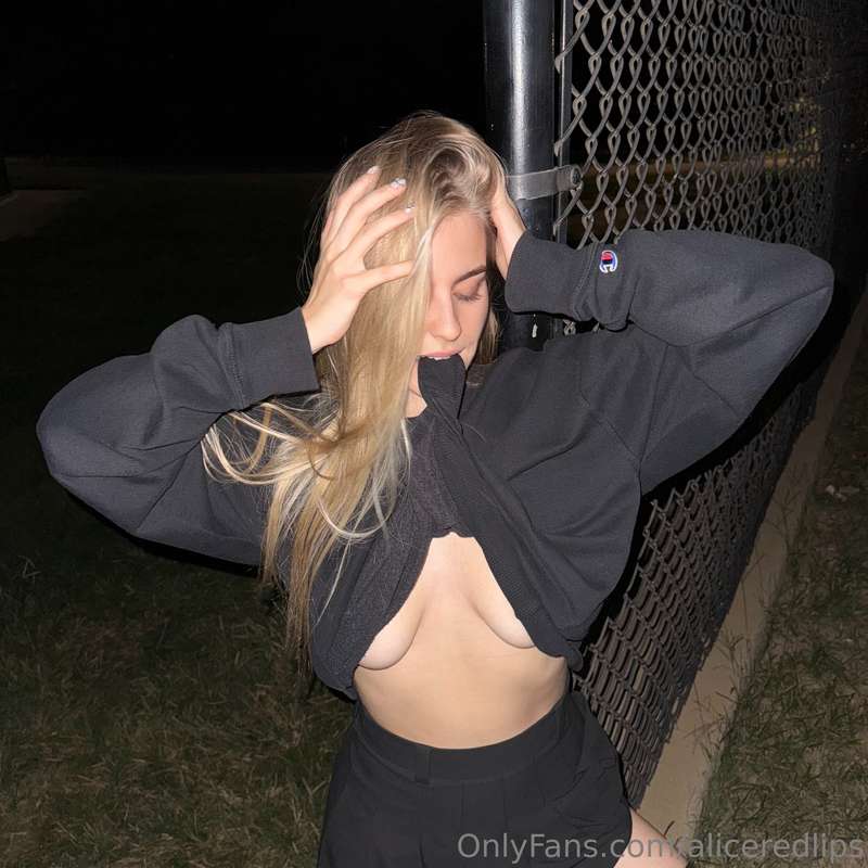 👅💕