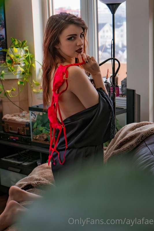 An early treat for you because you've been so patient waitin..