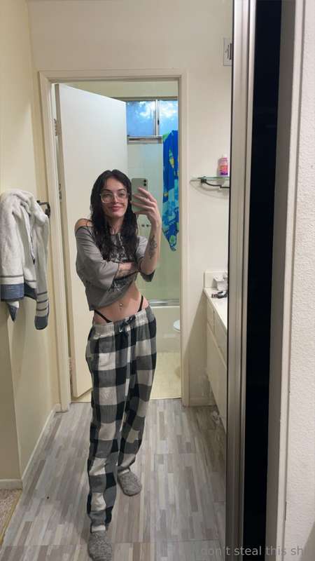 Message me for a surprise ❤️