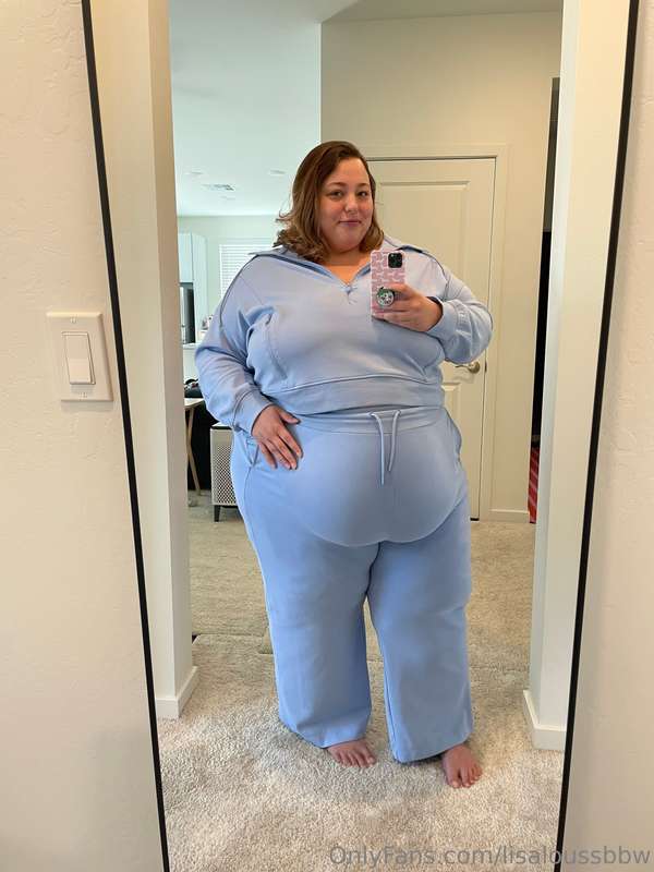 I just got this cute new outfit and I thought, what better w..