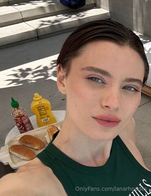 Foto 250 de Lana Rhoades en Tocromo
