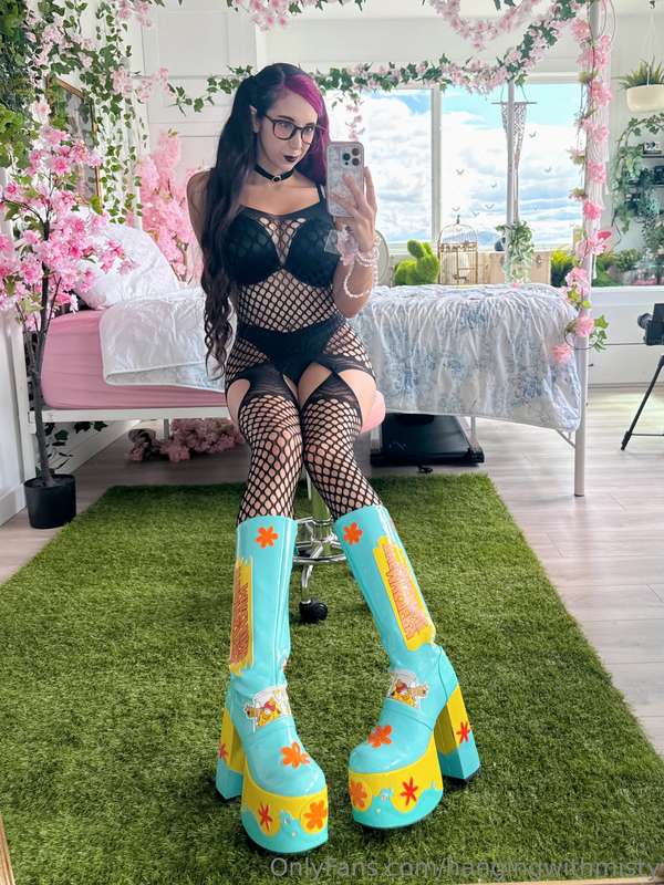 hangingwithmisty