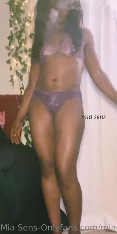 it’s been a long day 🥵  smoke and sext with me ?