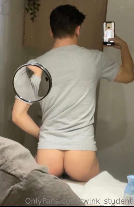 😈