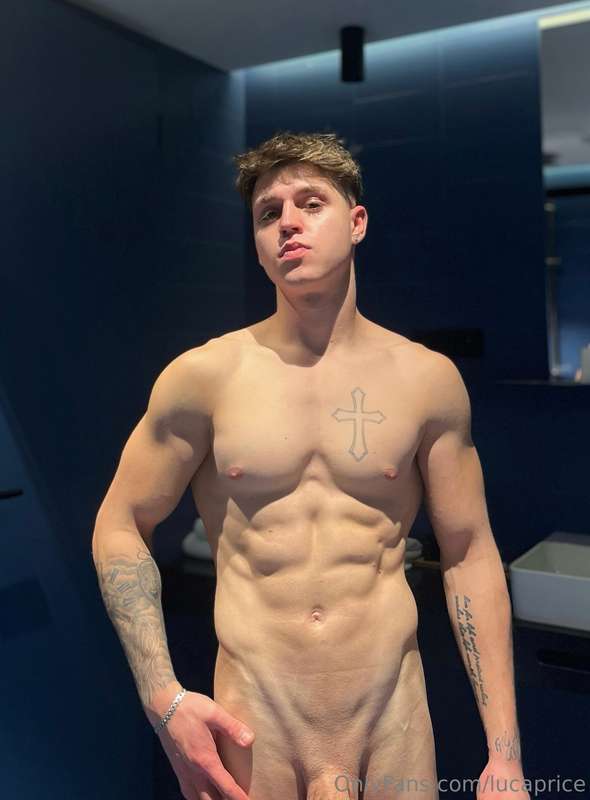 taking a shower now..join me 🤫💦