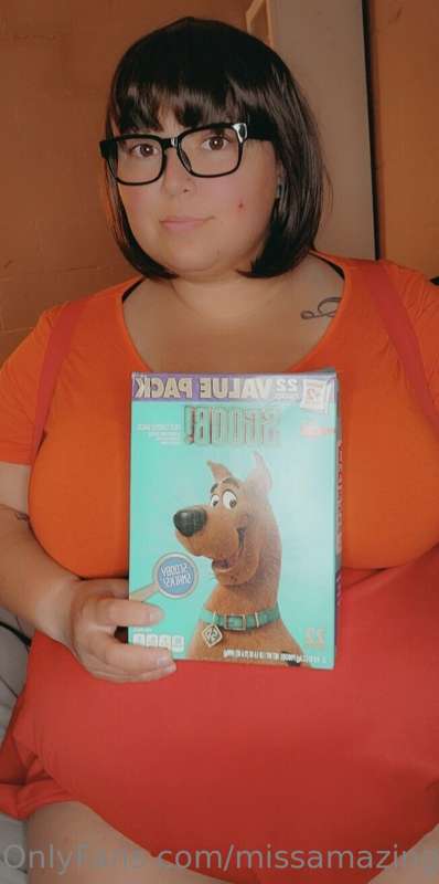 Want a scooby snack?

Enjoy this velma cosplay. And some up ..