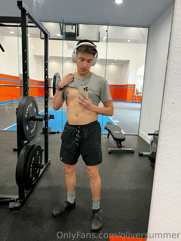 Worked up quite the sweat, might send a shower vid to your D..