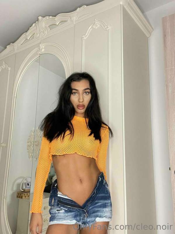 What burning desires can I turn in a reality for you today?💋