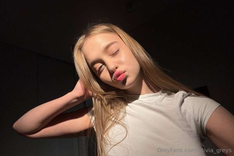 olivia_greys