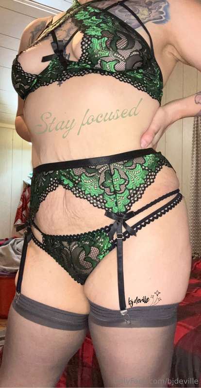 #positivityporn I am in love with this lingerie set 😍