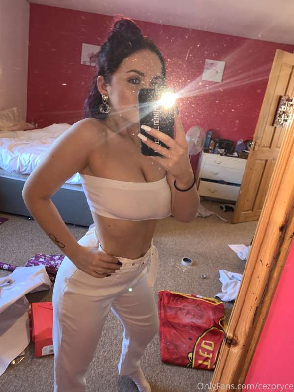 Risky 🤫 send me some requests???😍