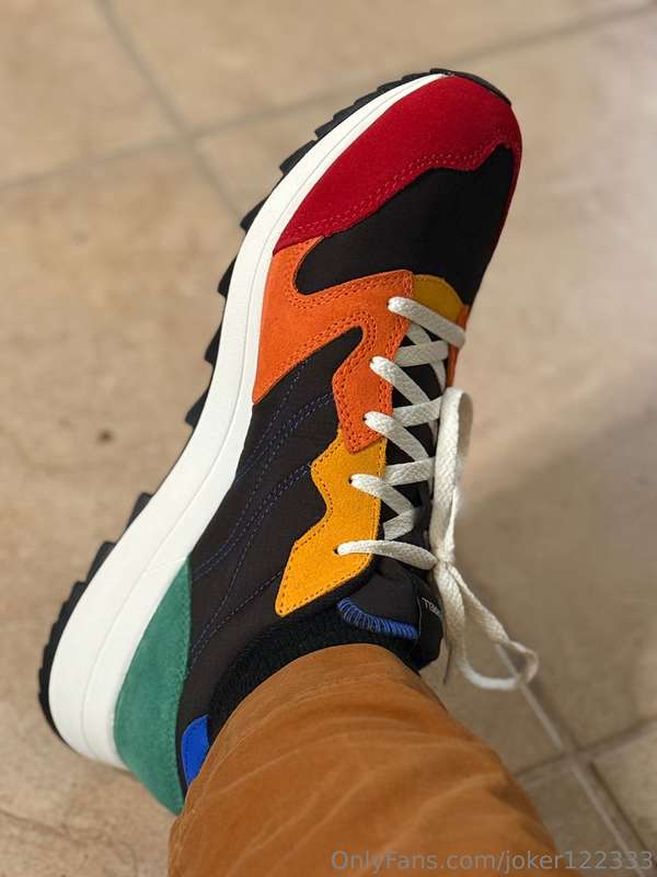 Scored a deal on a hot pair of Merrell shoes 