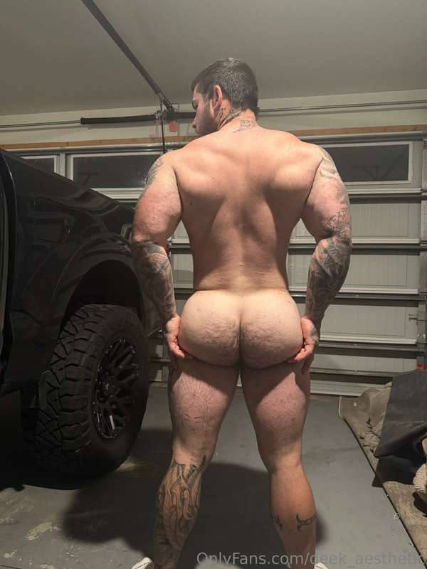 Ass and peaches 🍑 😏😍