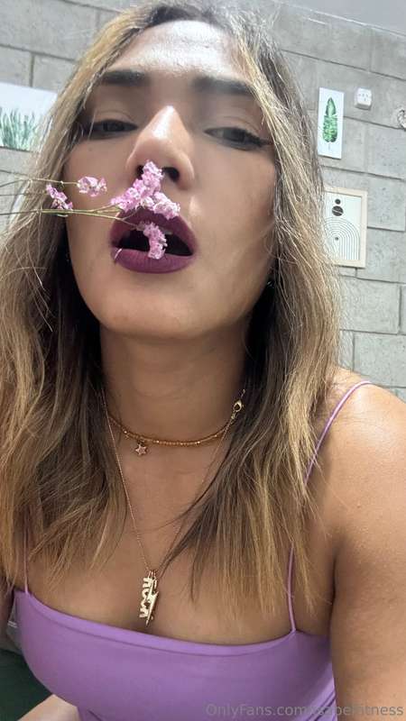 Here thinking about how it should feel to kiss you