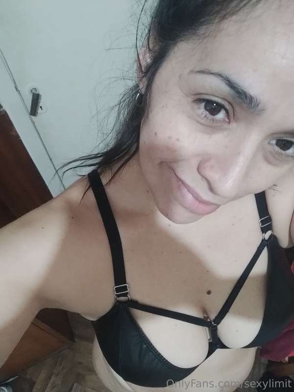 Mmmmmm...I'm very hot today...🔥🔥😖😏👀