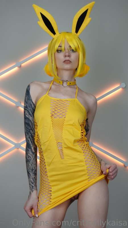 criticallykaisa image #3