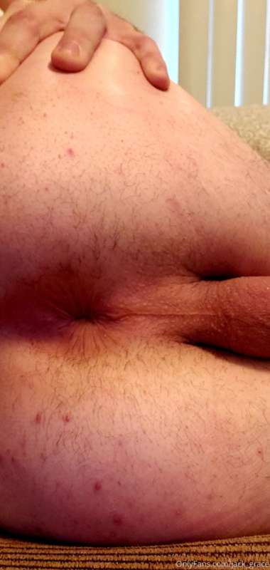 How do we feel about a hairy 🍑? How about when I finger it? ..