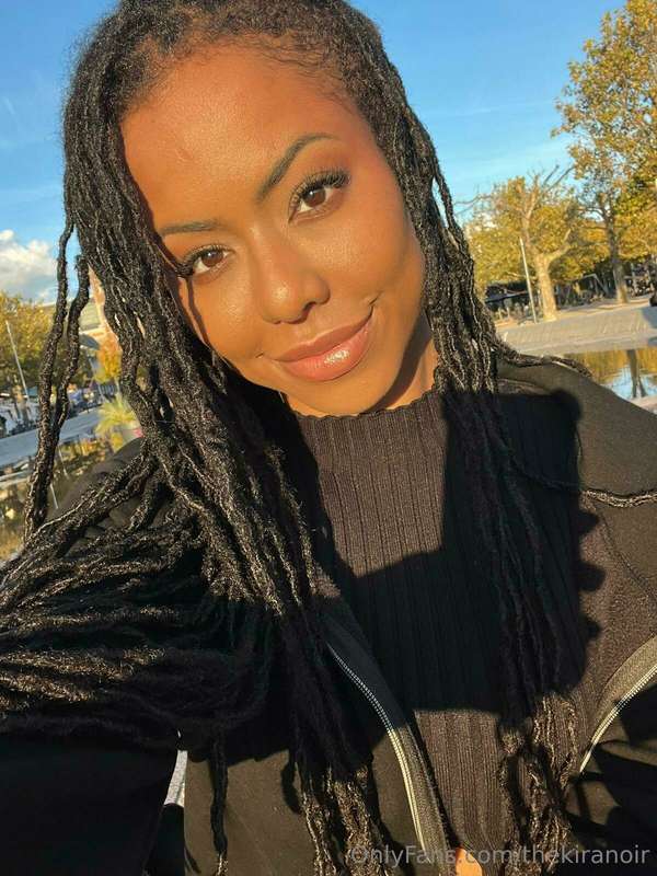 Foto 671 von Kira Noir auf Tocromo